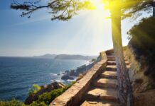 Een land vol met avontuur en cultuur Depositphotos_22559253_S